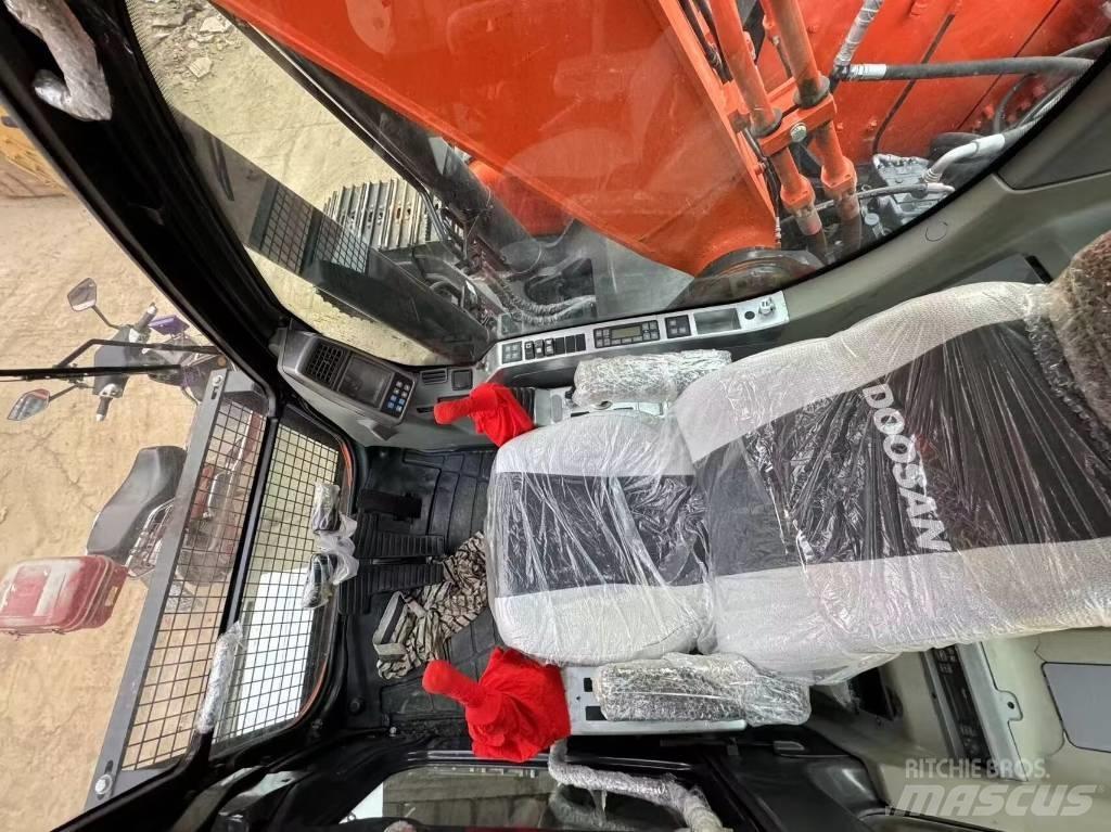 Doosan DX 300 Beltegraver