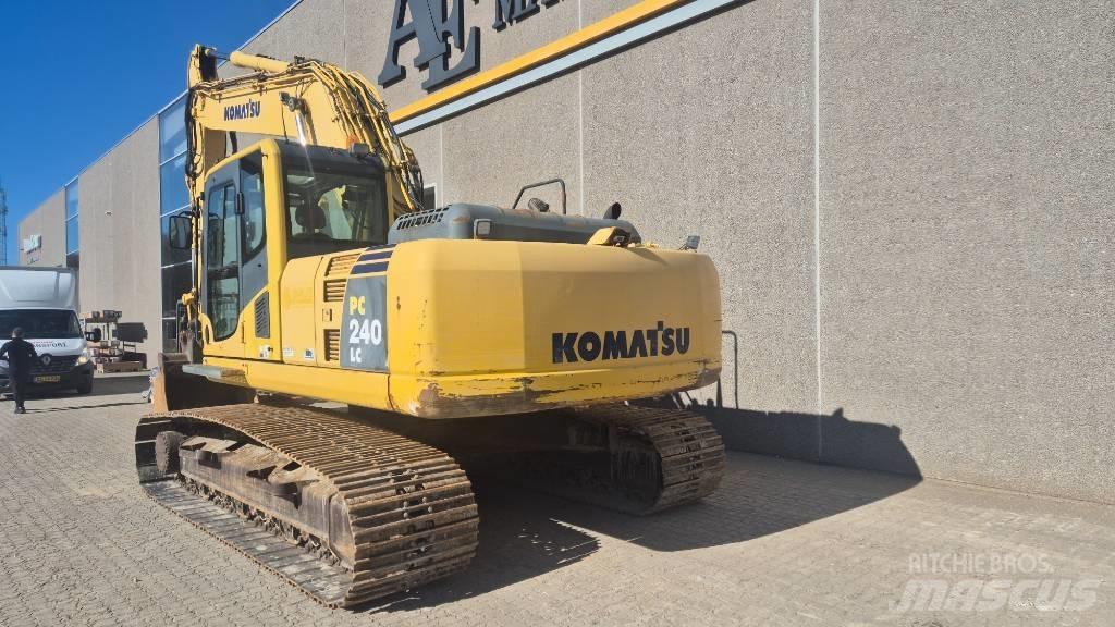 Komatsu PC240LC-8K Beltegraver
