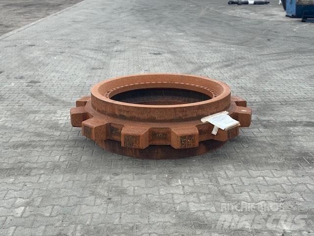 CAT 6040 SPROCKET Belter, kjettinger og understell