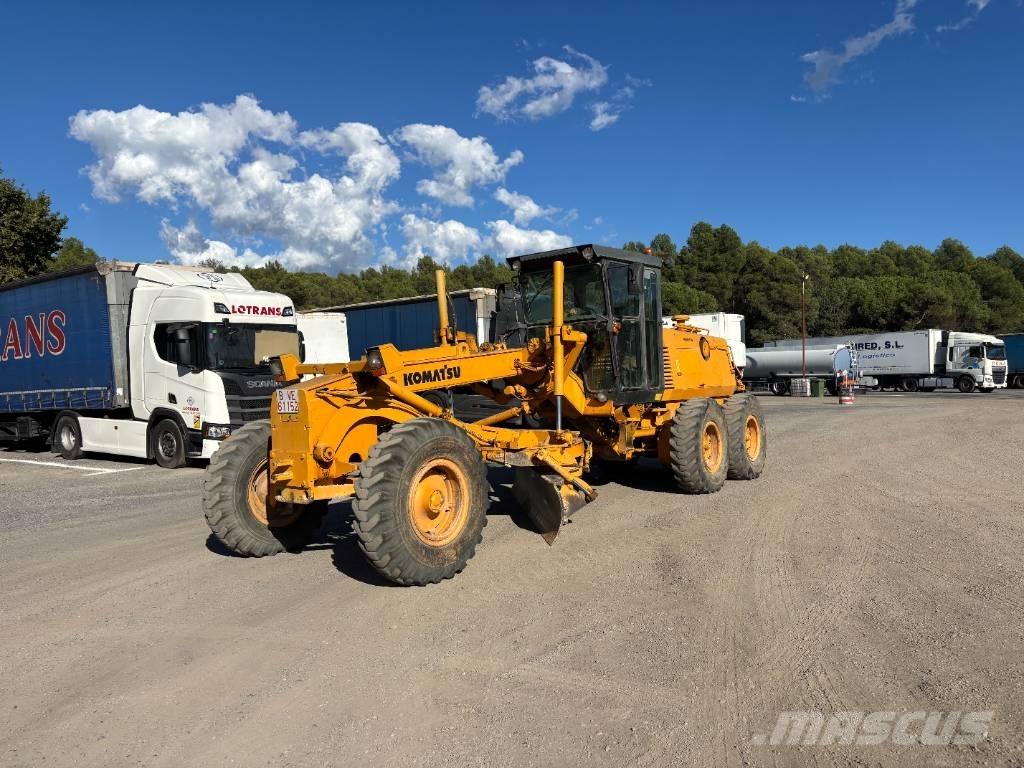 Komatsu GD 530 A Veihøvler