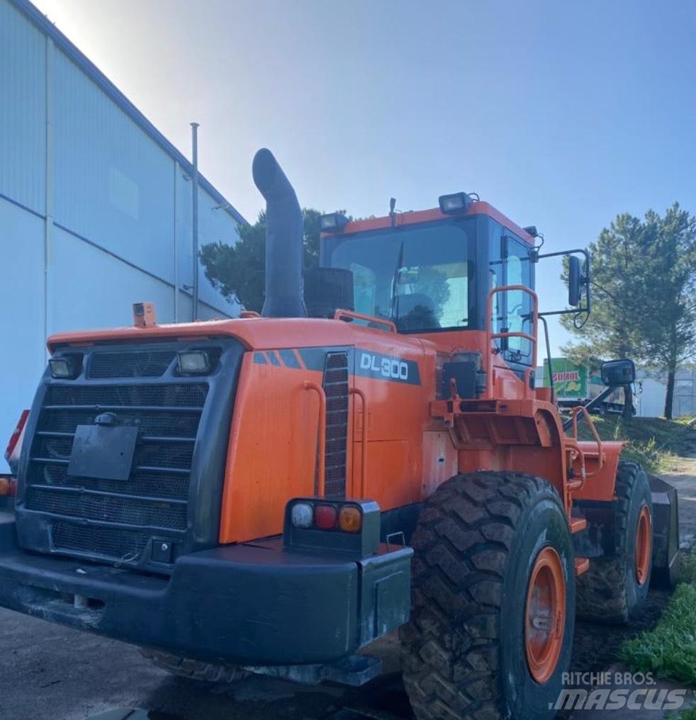 Doosan DL 300 Hjullastere
