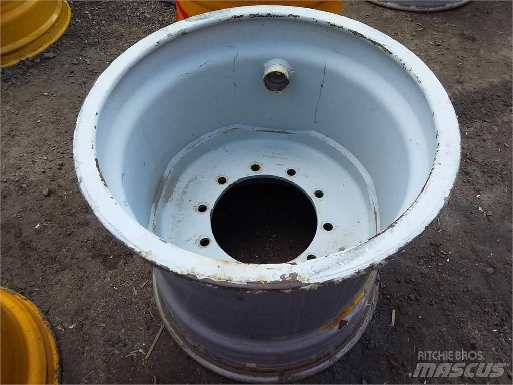 Valmet 801 24x26,5 Dekk, hjul og felger