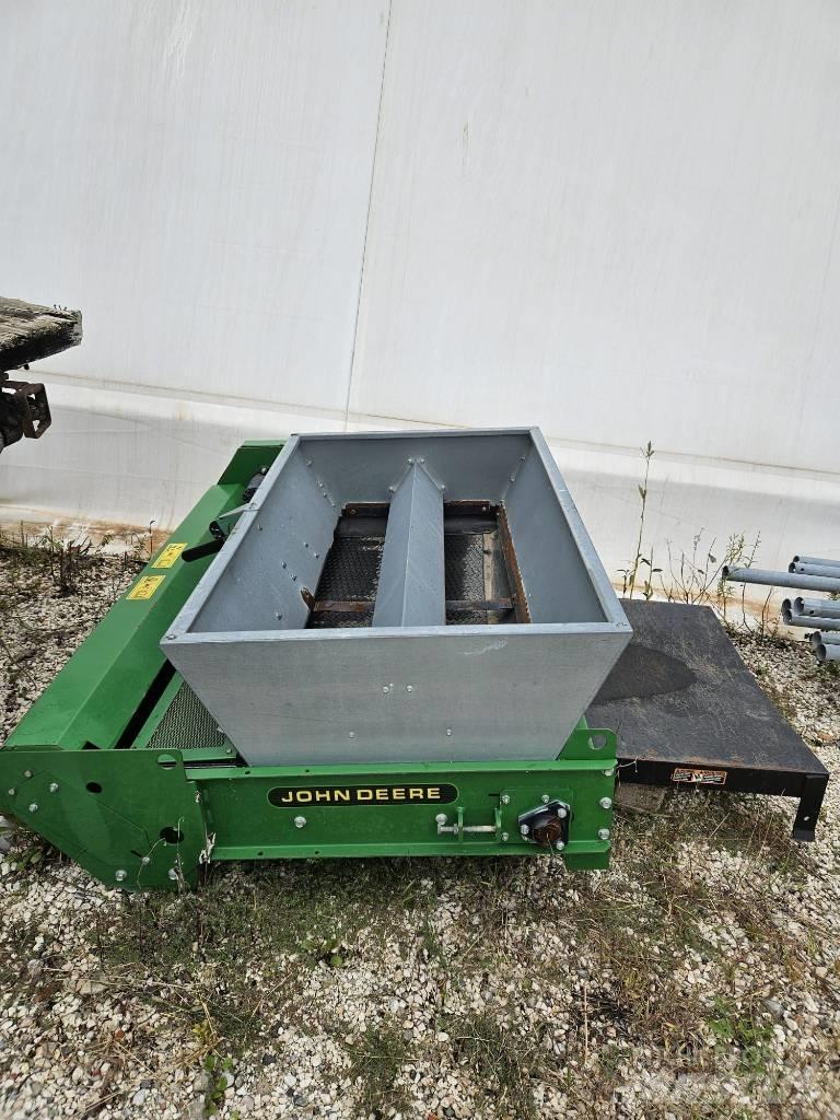 John Deere TD 100 Spreder-aggregater