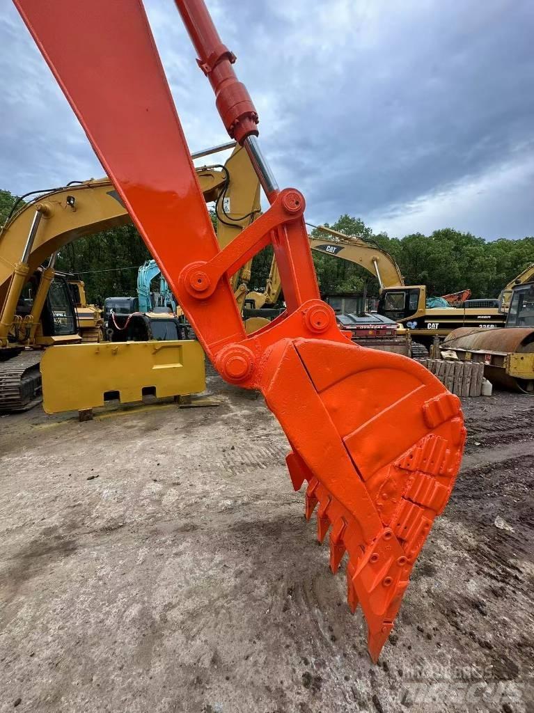 Hitachi ZX200 Beltegraver