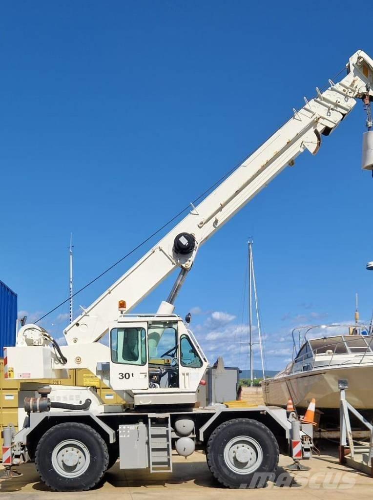 Terex A 300 Røff terreng kraner