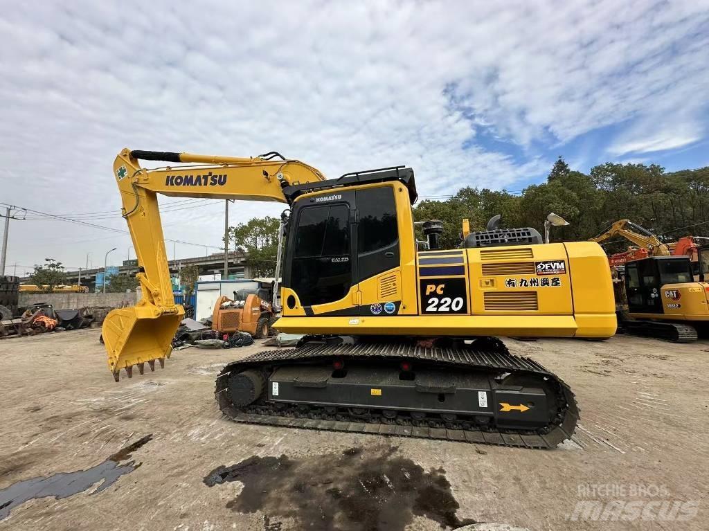 Komatsu PC 220 Beltegraver