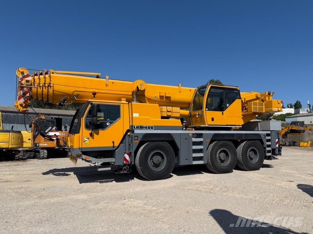 Liebherr LTM 1055 Røff terreng kraner