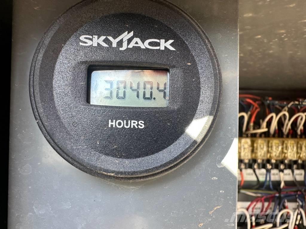 SkyJack SJ 8841 RT Sakselifter