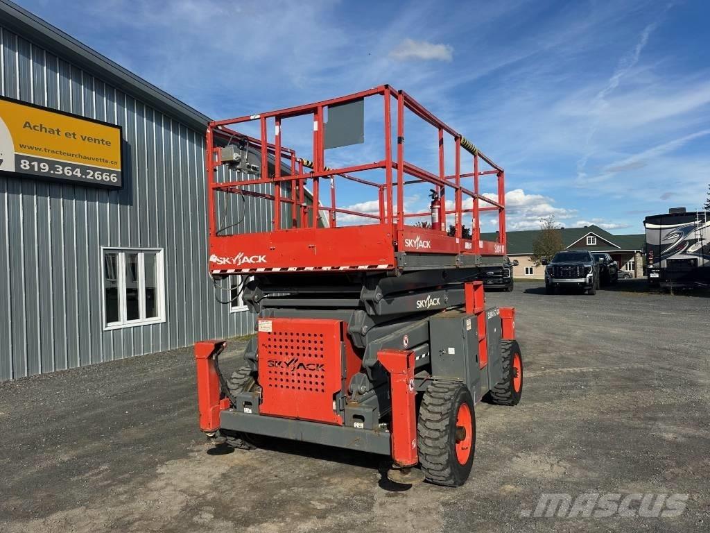 SkyJack SJ 8841 RT Sakselifter