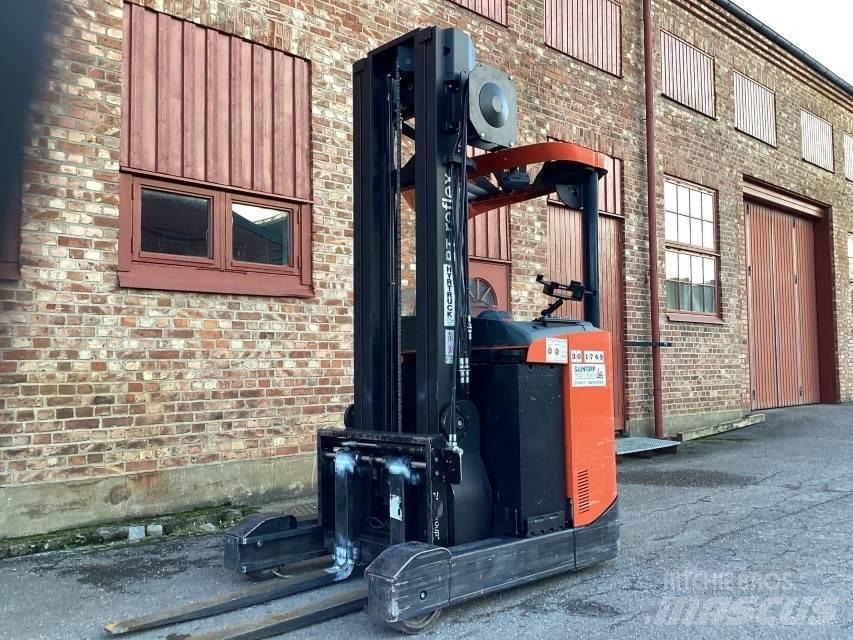 BT RRE 160 Skyvemasttruck