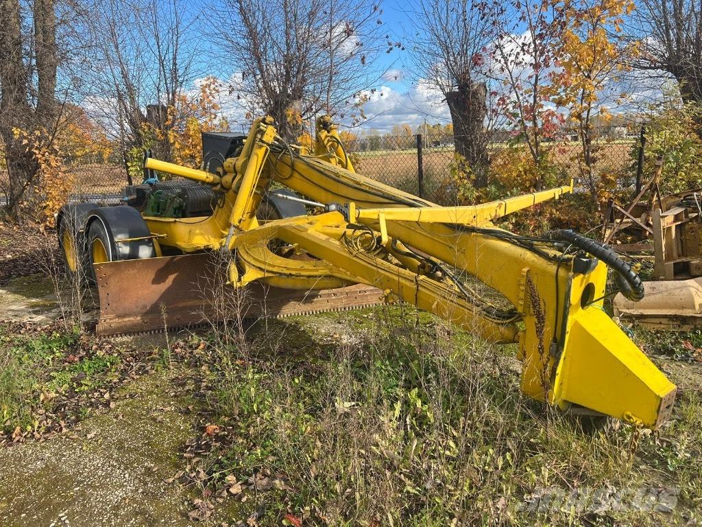 Lokomo AH132 Veihøvler