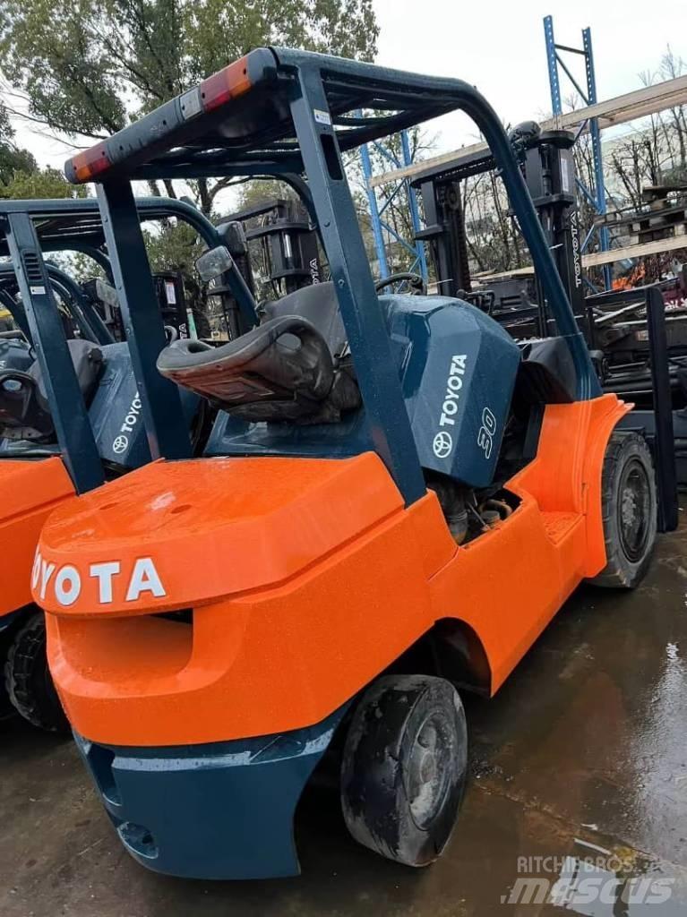 Toyota FD 30 Diesel Trucker