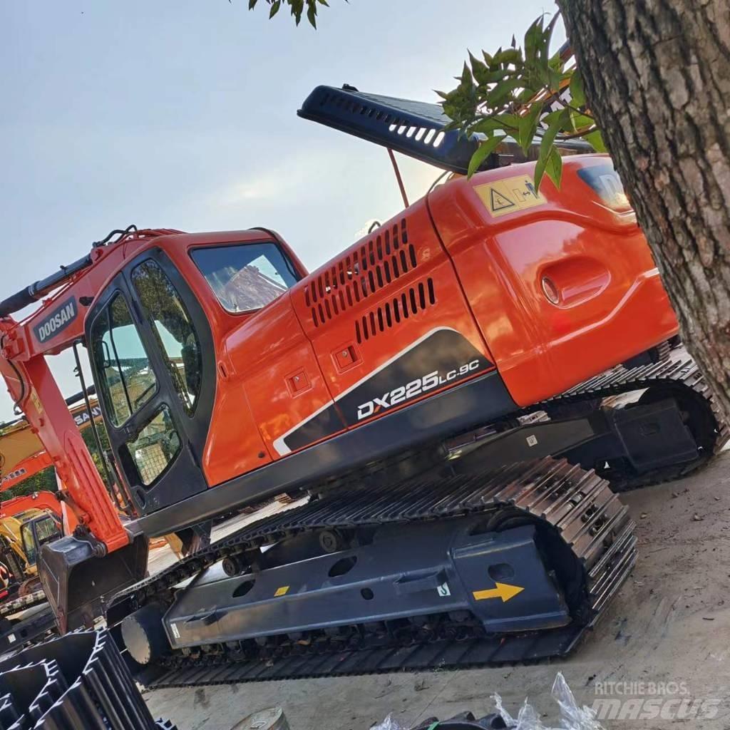 Doosan DX 225 LC Beltegraver
