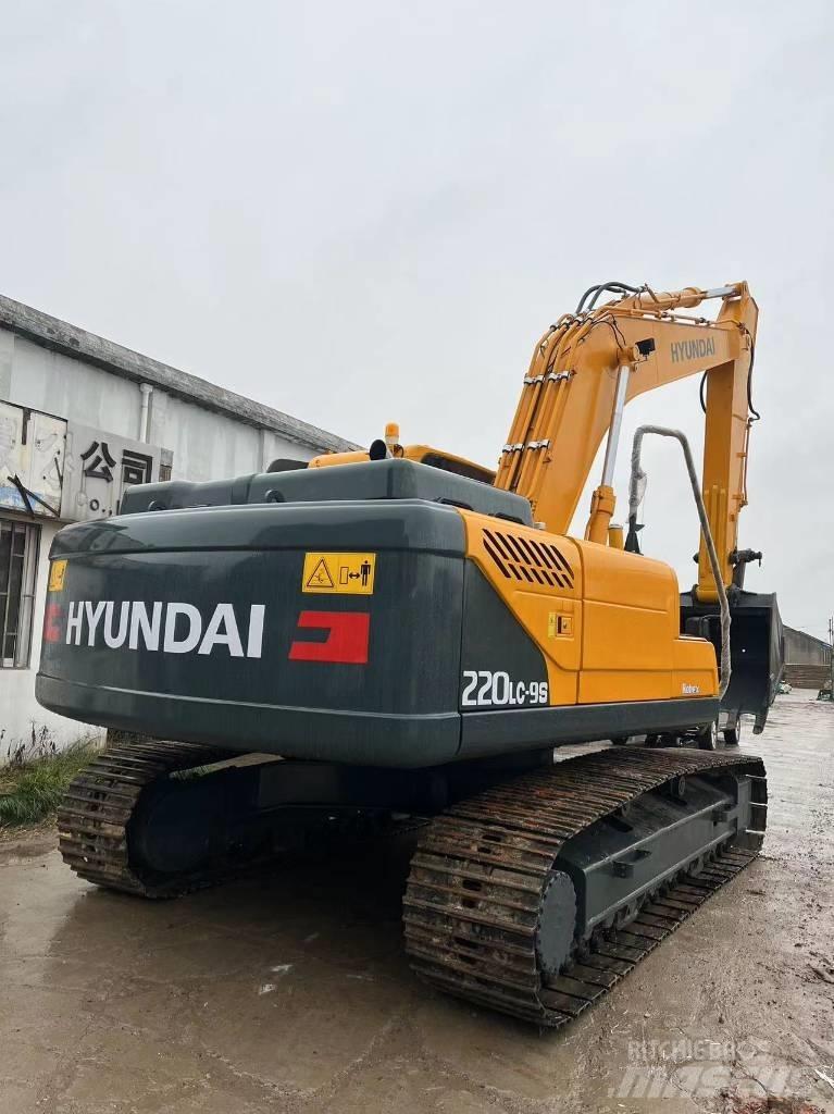 Hyundai R220LC-9S Beltegraver