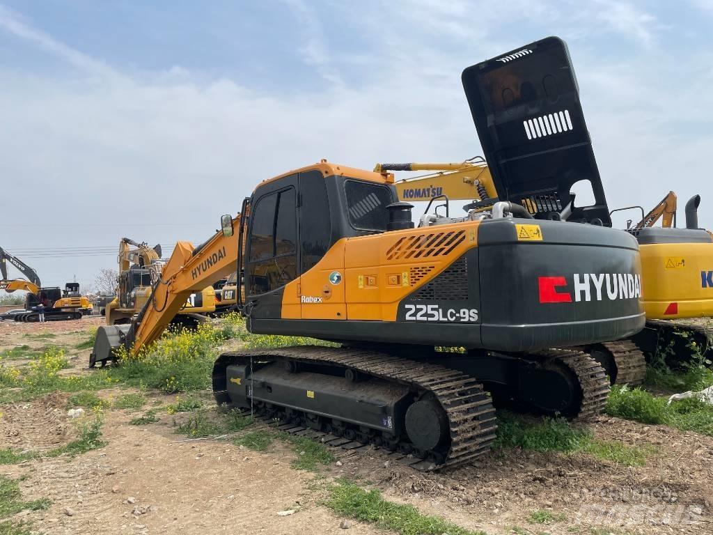 Hyundai 220LC-9S Beltegraver