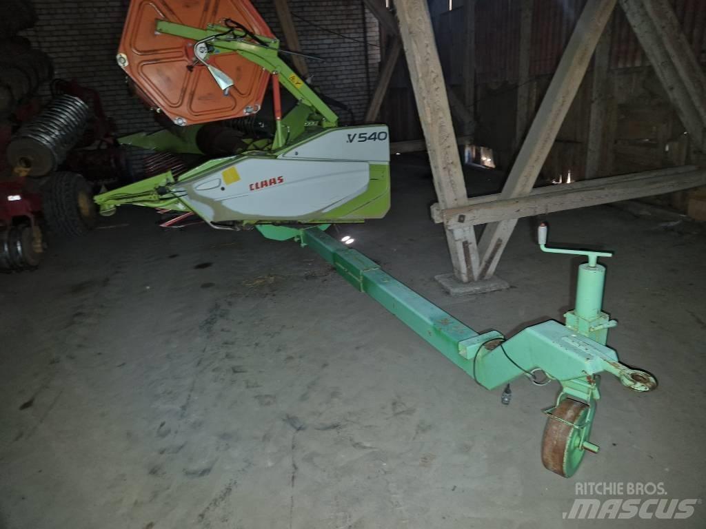 CLAAS Tucano 320 Skurtreskere