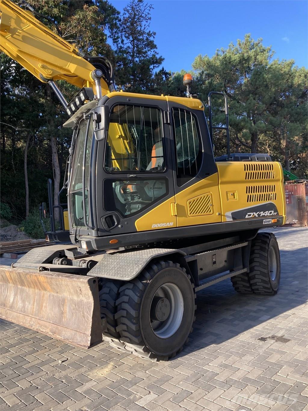 Doosan DX140W-5 Hjulgravere