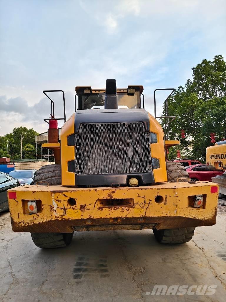Volvo L 120 Hjullastere