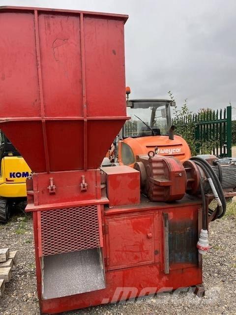 MG 220XL Utstyr for avfall sortering