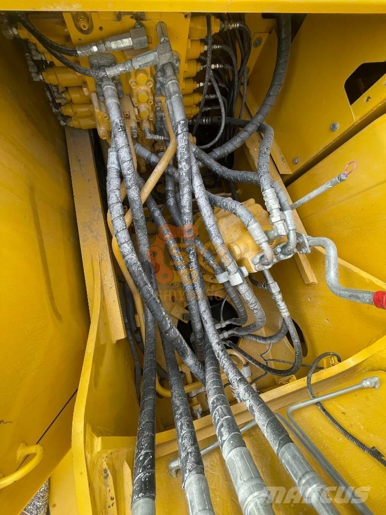 Komatsu PC 200-8 Beltegraver