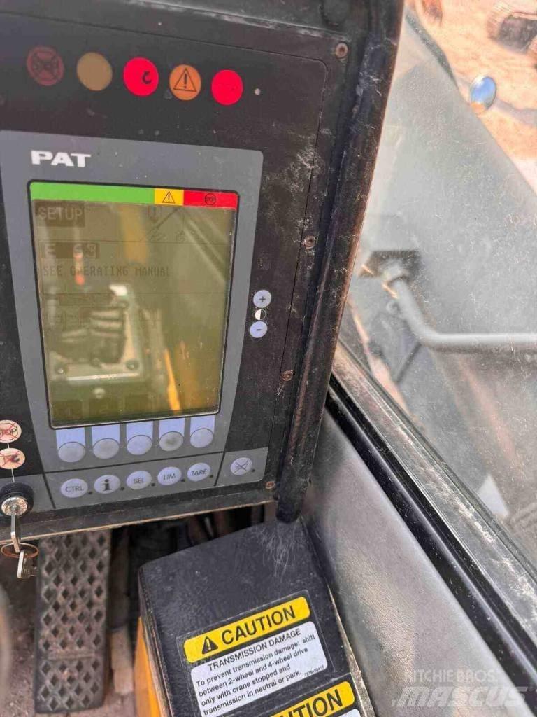 Grove RT 890 E Røff terreng kraner