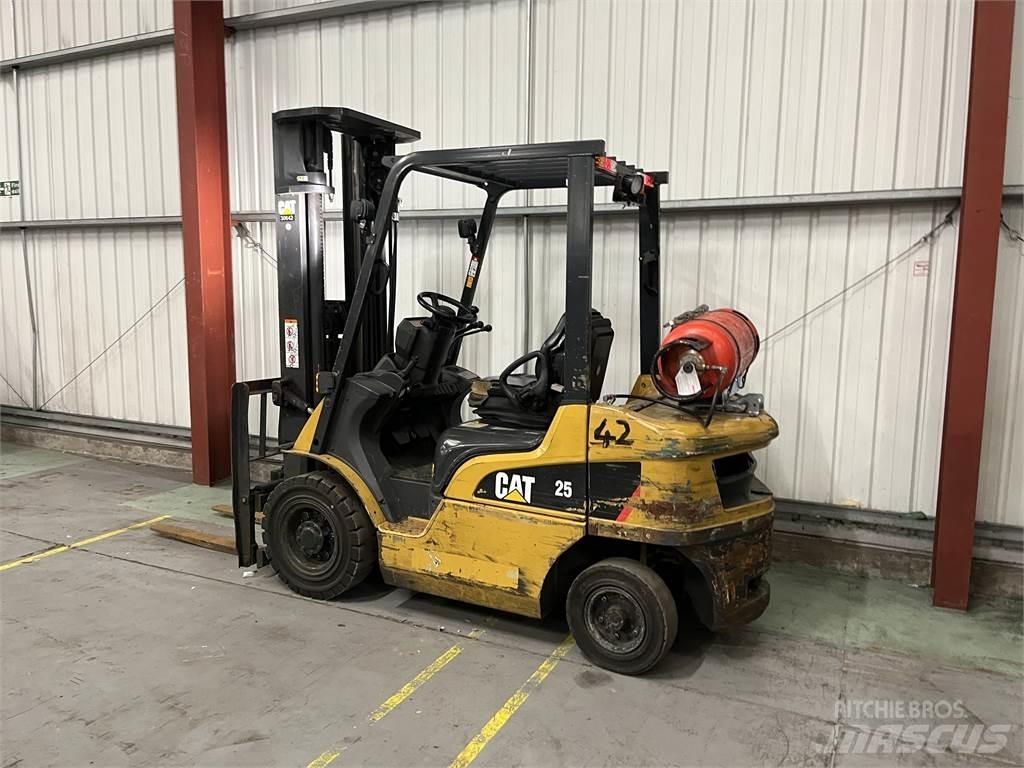 CAT GP25NT Propan trucker