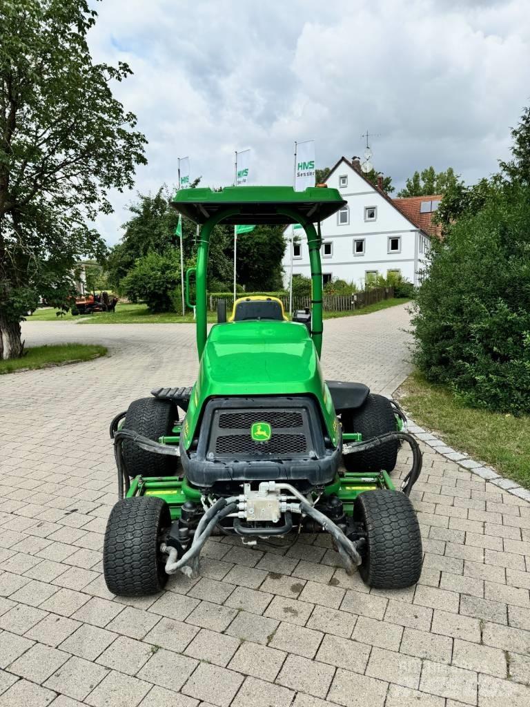 John Deere 8700 A Fairway klippere