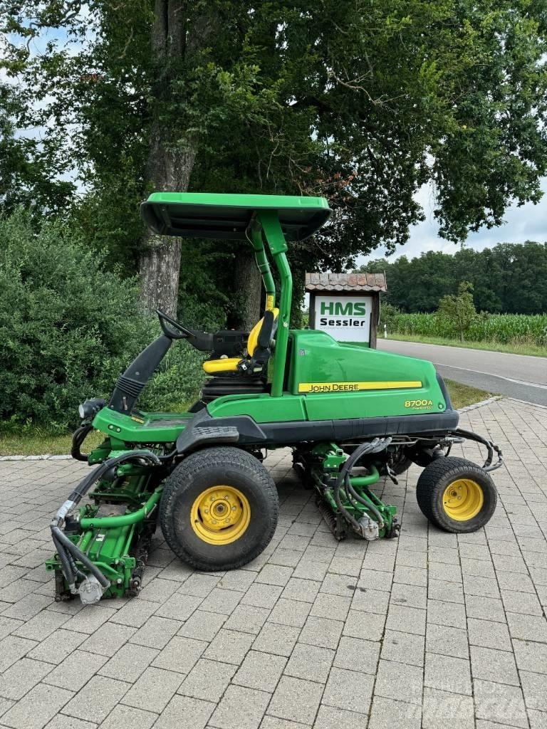 John Deere 8700 A Fairway klippere