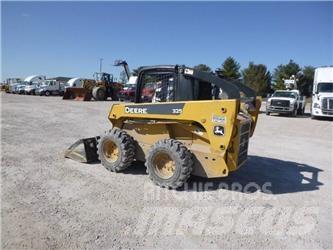 John Deere 325 Kompaktlastere