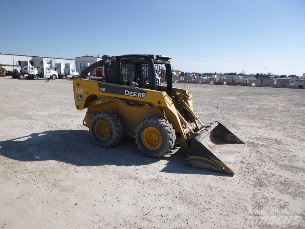 John Deere 325 Kompaktlastere