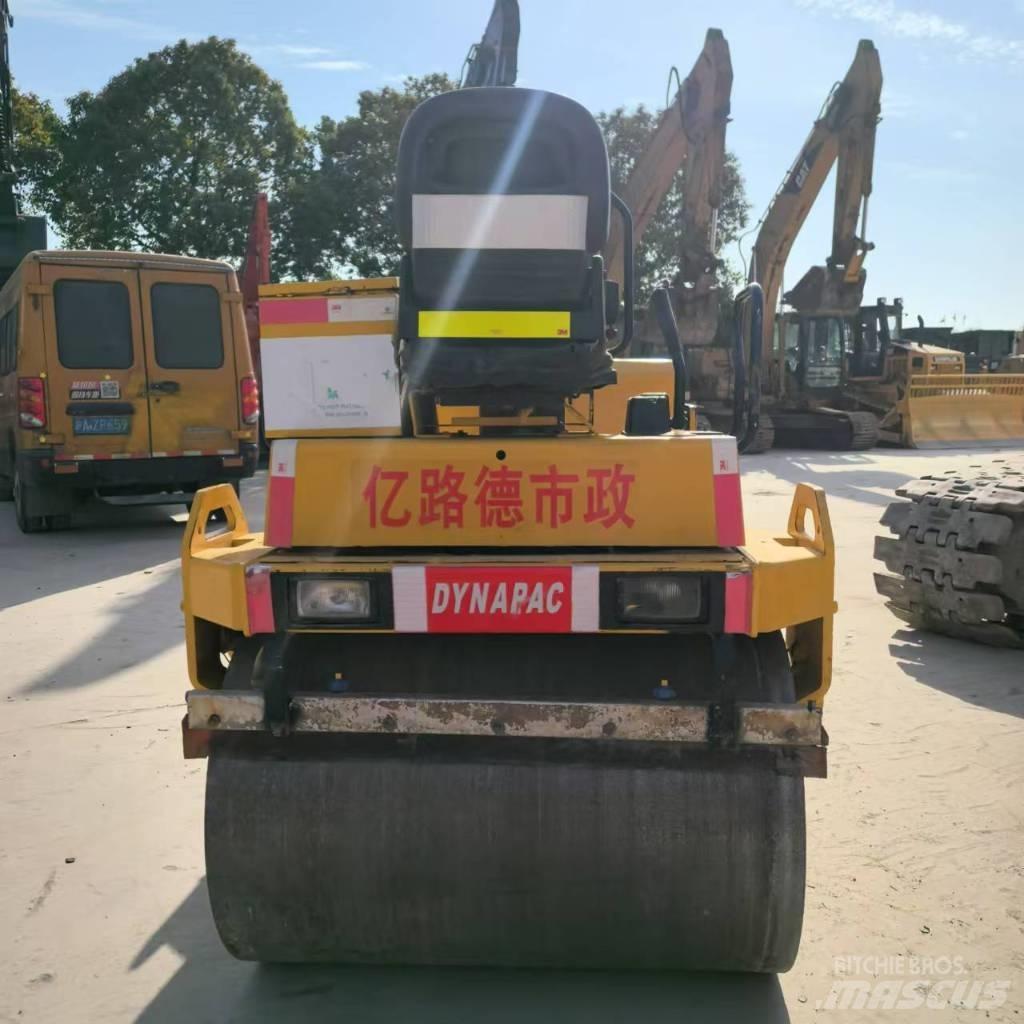 Dynapac CC 142 Tandem Valser