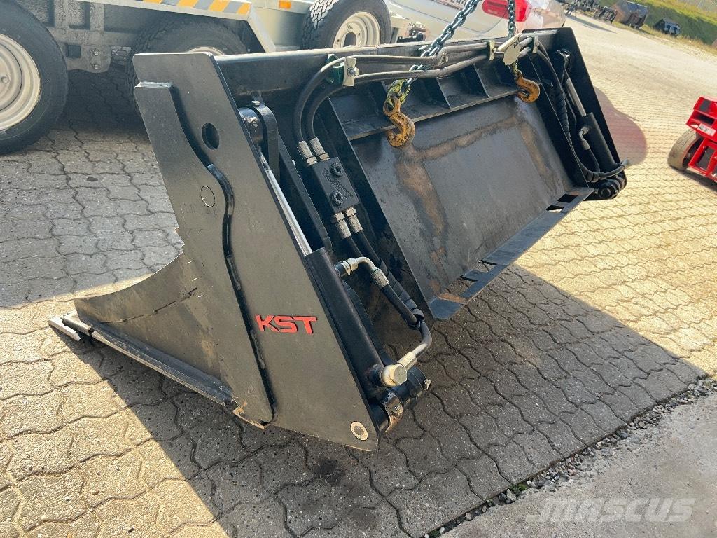  KST 4 i en skovl Skuffer