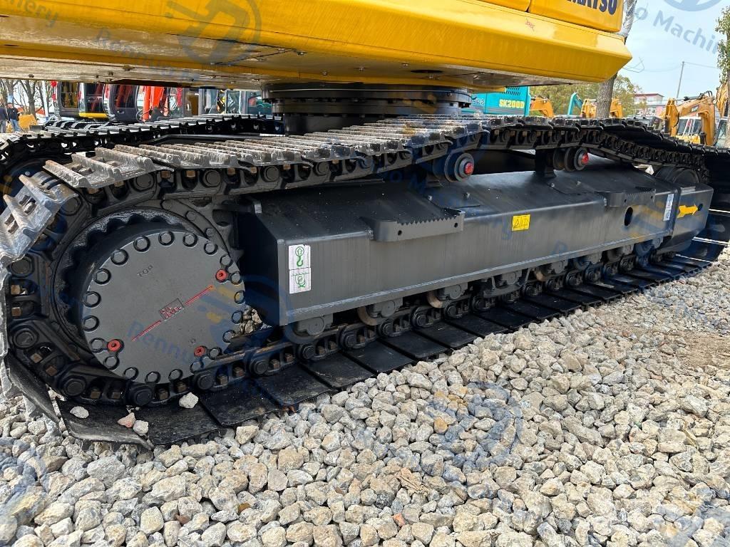 Komatsu PC 220-8 Beltegraver