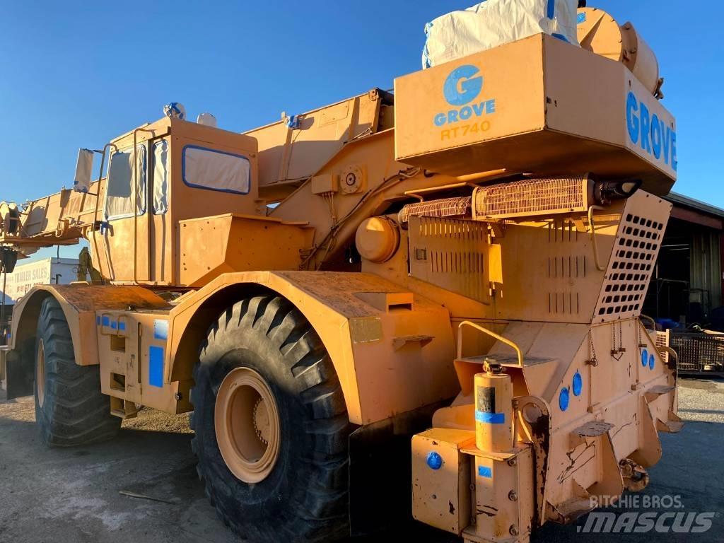 Grove RT 740 Røff terreng kraner