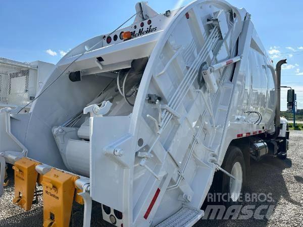 International 7400 Renovasjonsbil