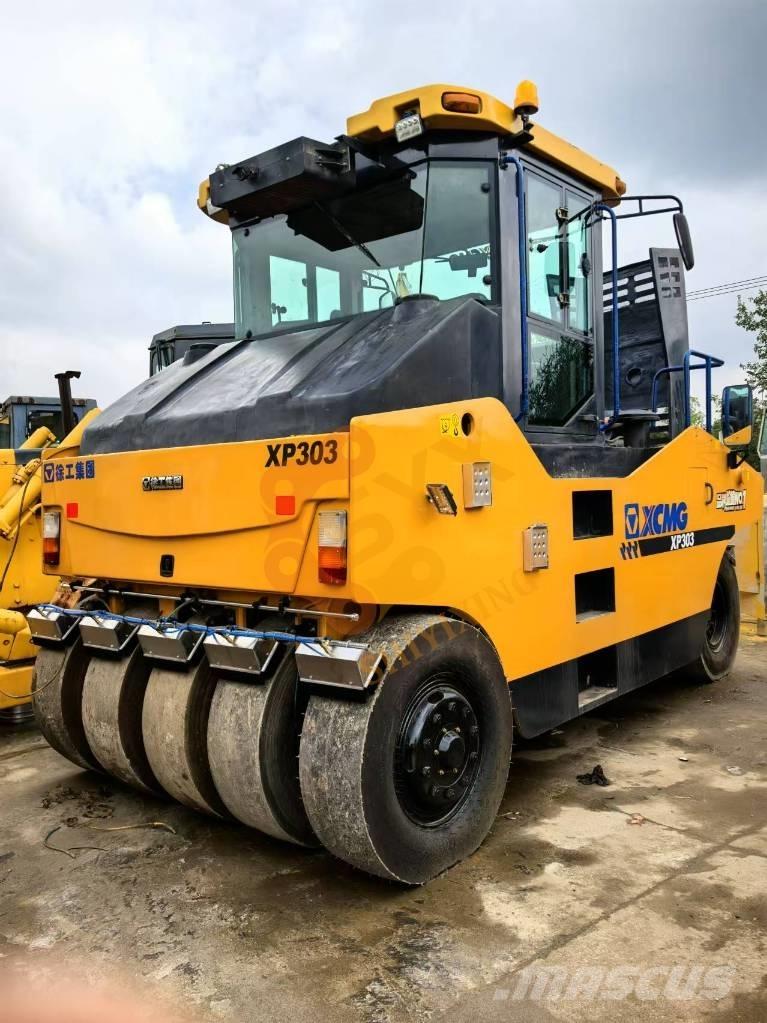 XCMG XP 303 Kombivalser