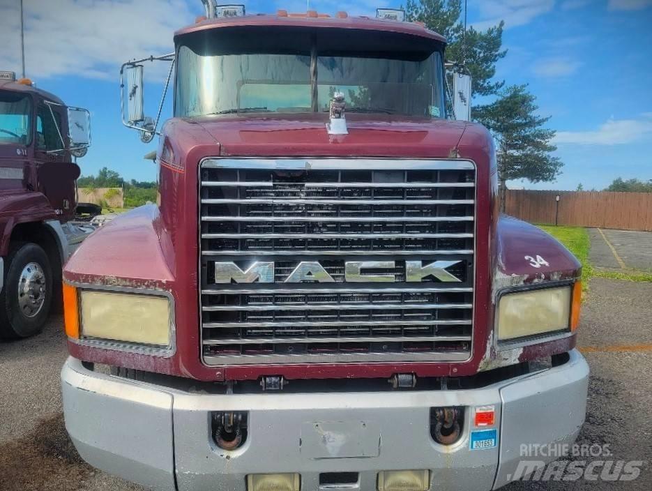 Mack CH613 Trekkvogner