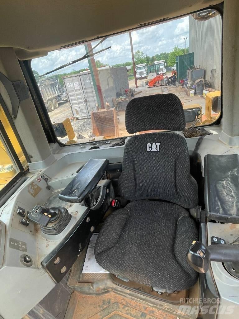 CAT D 8 T Dozere Beltegående