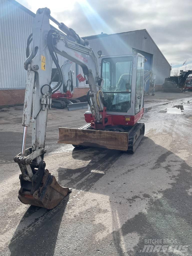 Takeuchi TB 235 Minigravere <7t