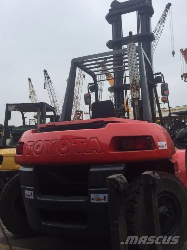 Toyota 8 Ton Diesel Trucker