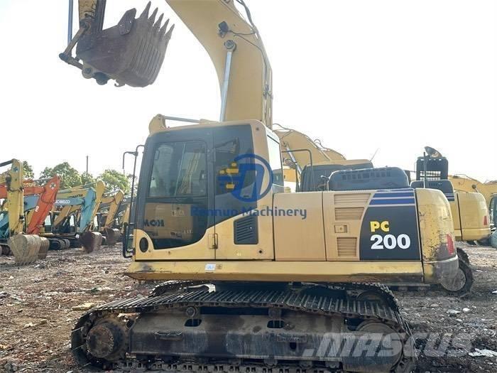 Komatsu PC200-8 Beltegraver