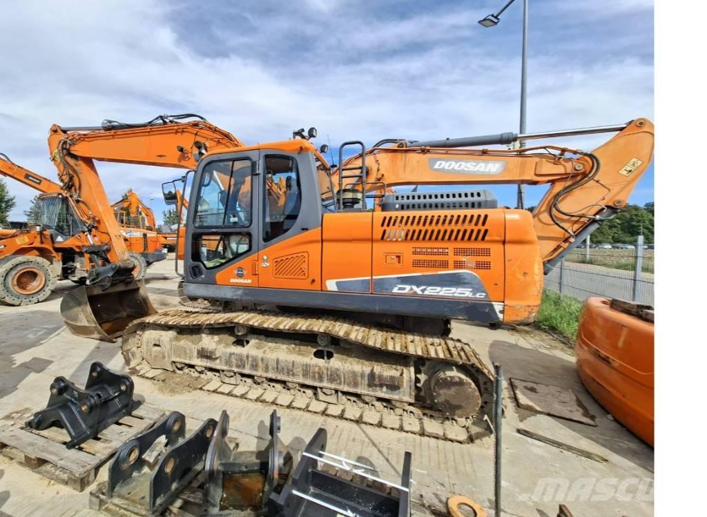 Doosan DX 225 LC-5 Beltegraver