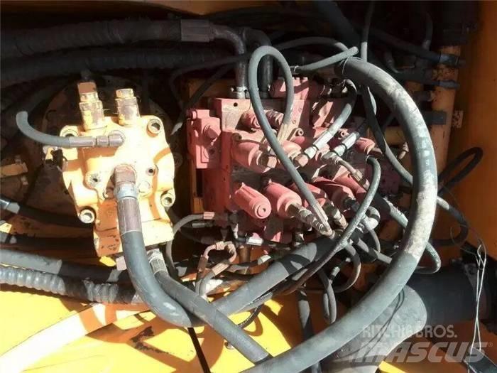 Hyundai R220LC-7 Beltegraver