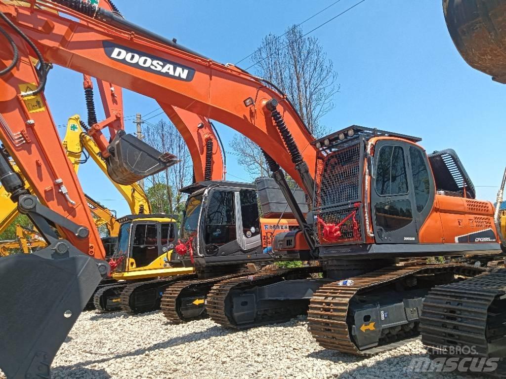 Doosan DX 225 Beltegraver