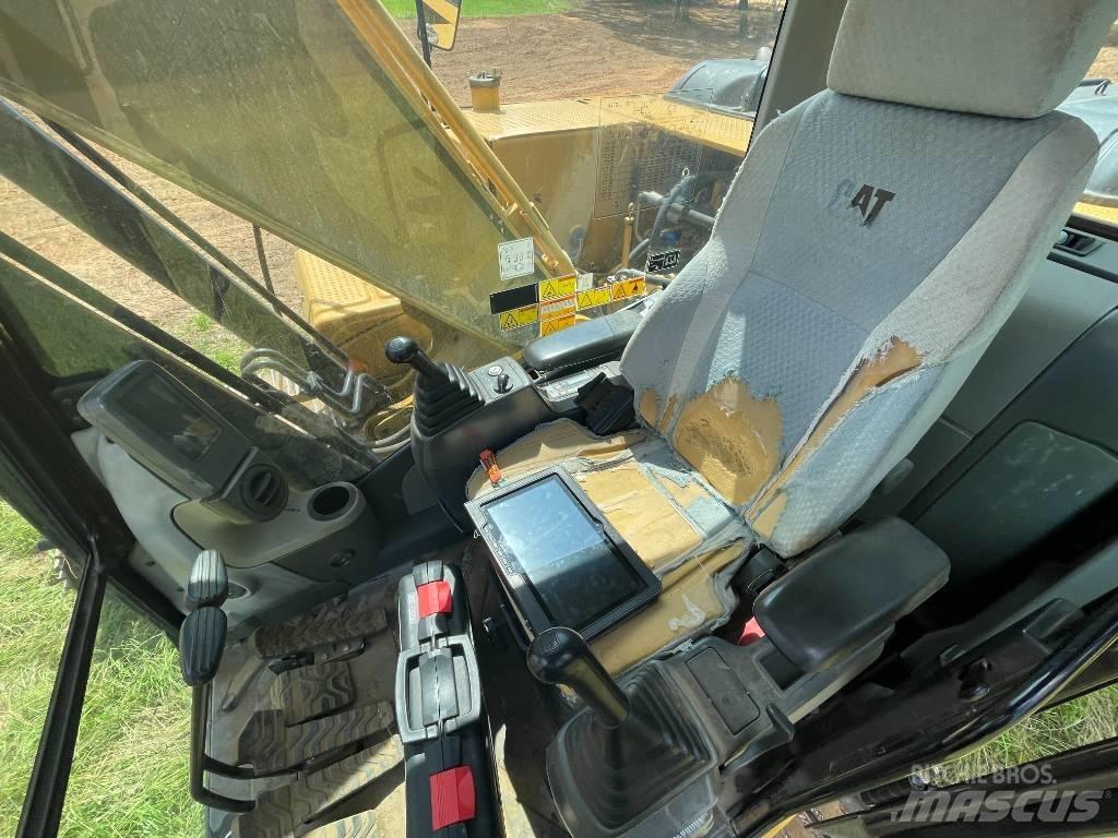CAT 320 D L Beltegraver