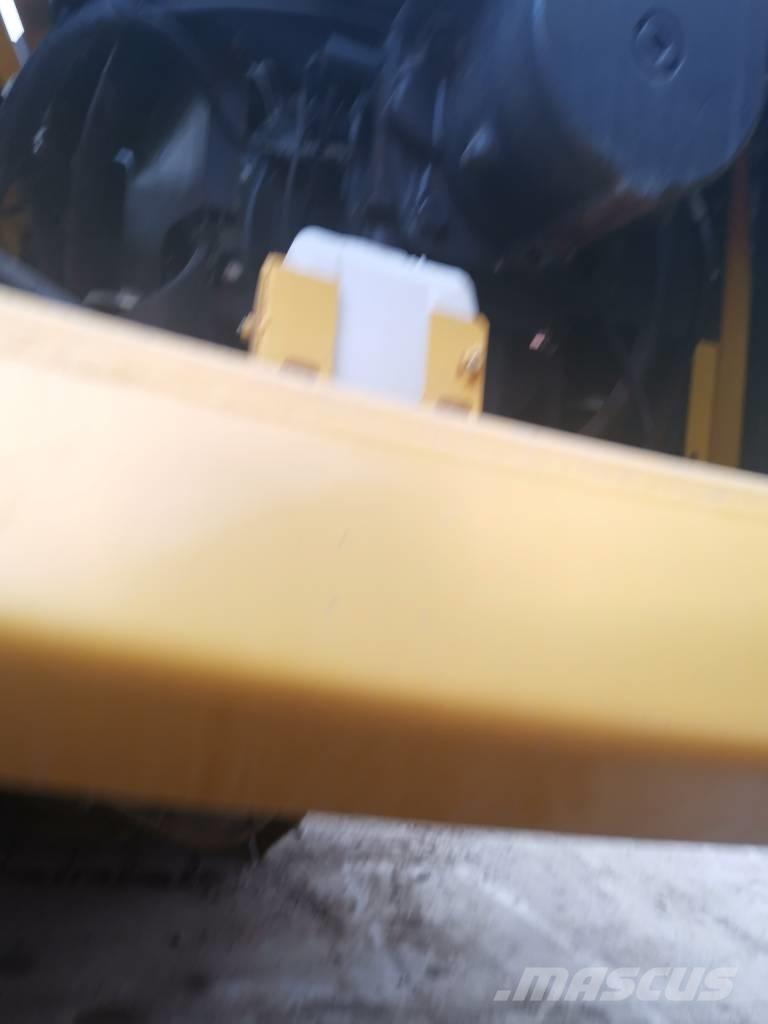 Komatsu PC 450-8 Beltegraver