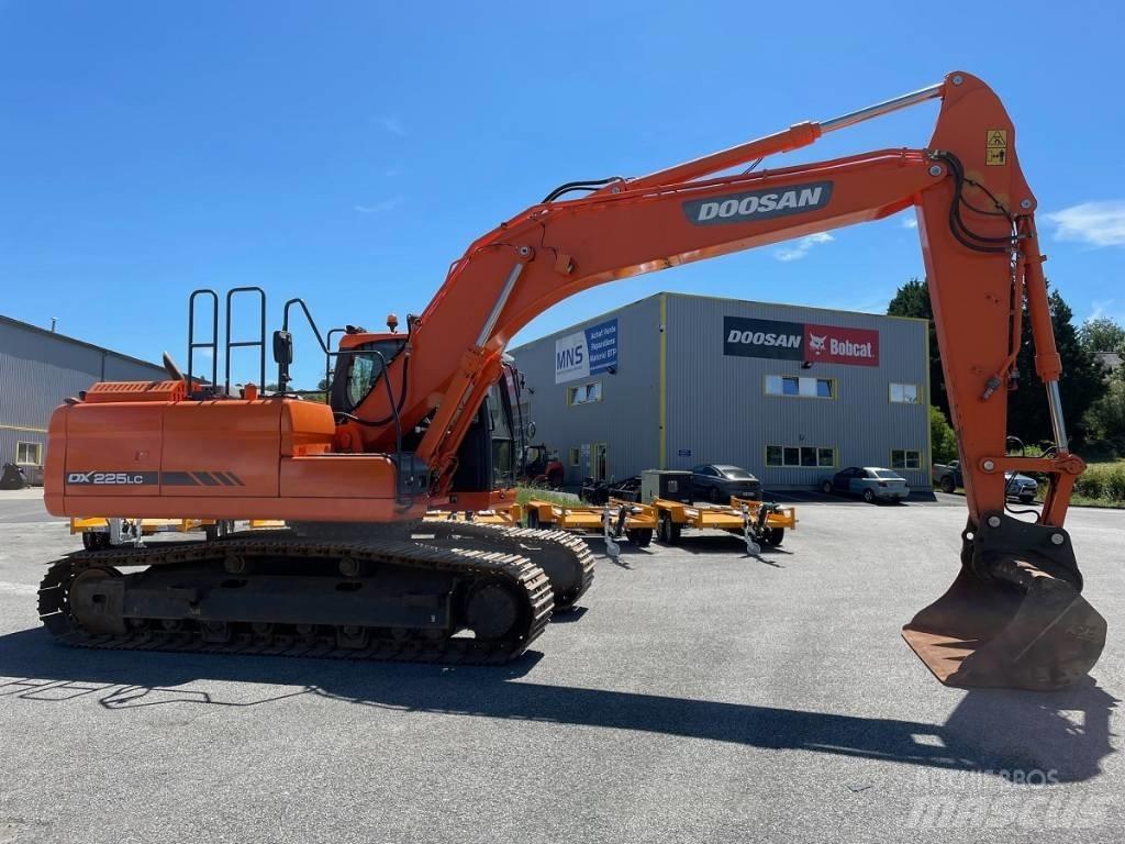 Doosan DX 225 LC-3 Beltegraver