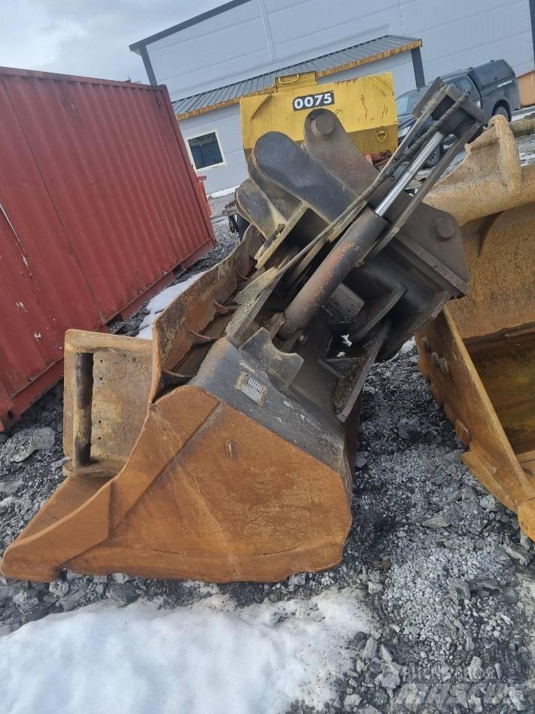 Komatsu HB 365 LC Beltegraver