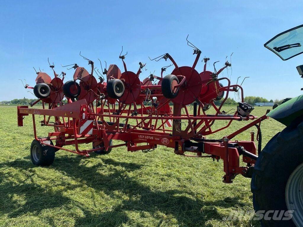 Lely 1250 Raker og høyvendere