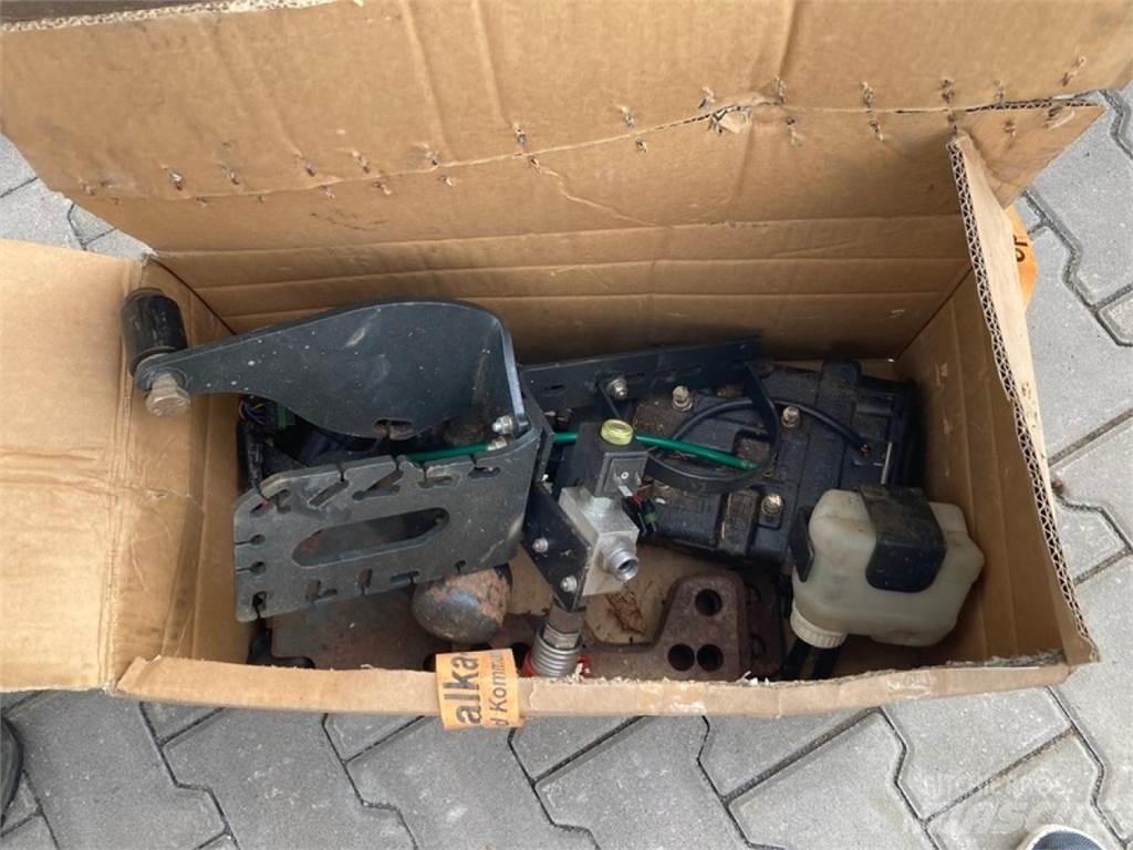 MX T12 Frontlastere og graveredskap